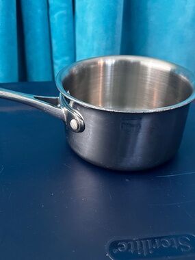 1 Quart Calphalon sauce pan